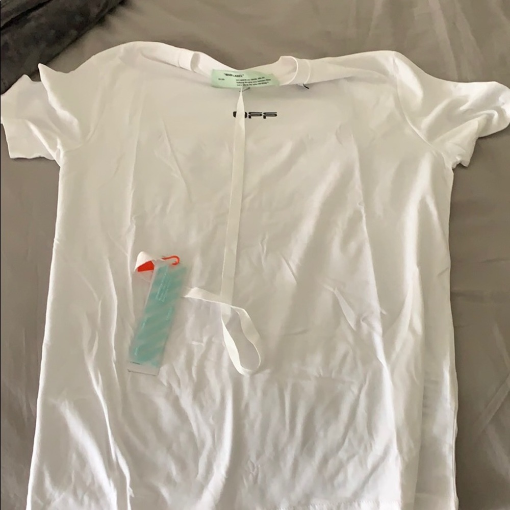 Off White T Shirt- SOLD✅✅✅